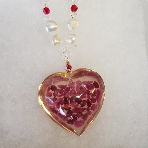 2/40$ Vintage Lee Sands red heart and pearls - Picture 1 of 6
